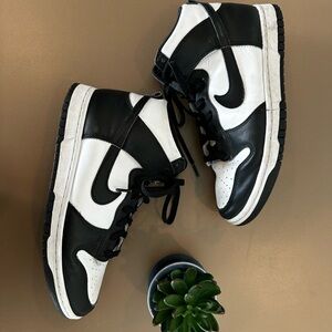 Nike High-Top Dunks Sneakers Women’s 10